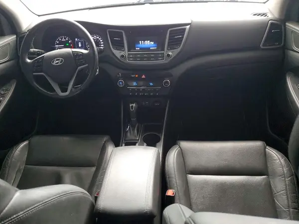 KM8J3CA27HU495830 2017 HYUNDAI TUCSON - Image 8