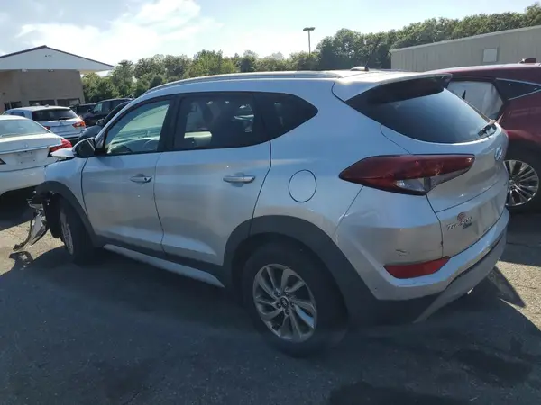 KM8J3CA27HU506924 2017 HYUNDAI TUCSON - Image 2