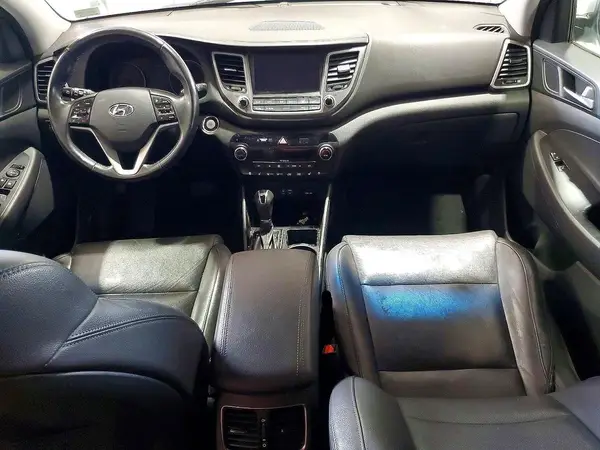 KM8J3CA27HU506941 2017 HYUNDAI TUCSON - Image 8
