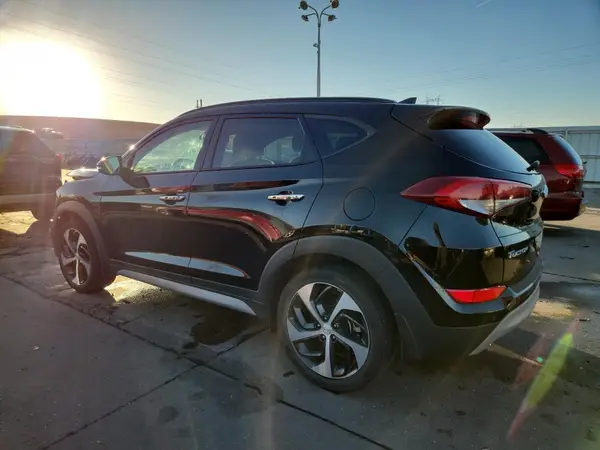 KM8J3CA27HU513596 2017 HYUNDAI TUCSON - Image 2
