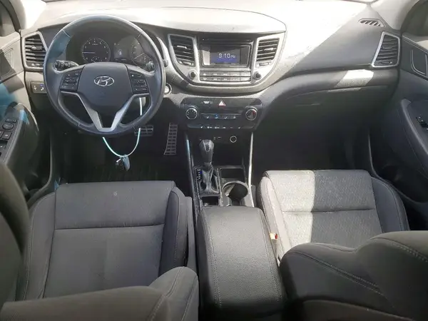 KM8J3CA27HU514683 2017 HYUNDAI TUCSON - Image 8