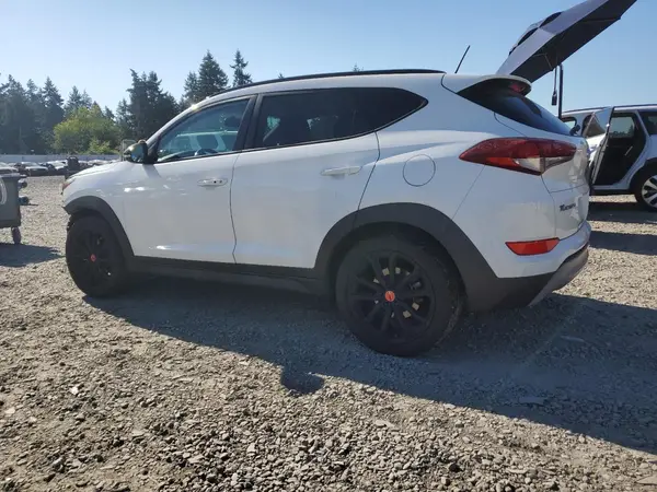 KM8J3CA27HU515719 2017 HYUNDAI TUCSON - Image 2