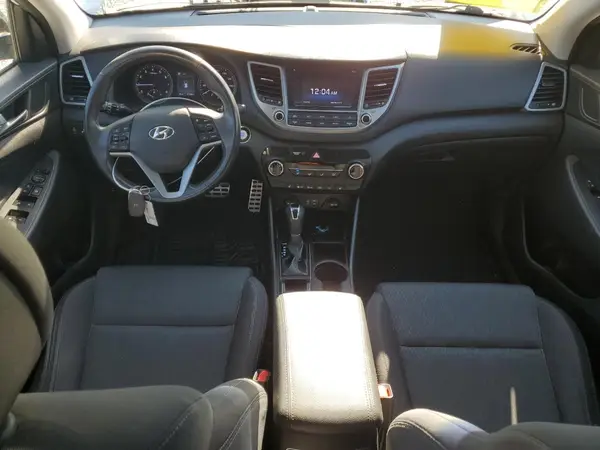 KM8J3CA27HU515719 2017 HYUNDAI TUCSON - Image 8