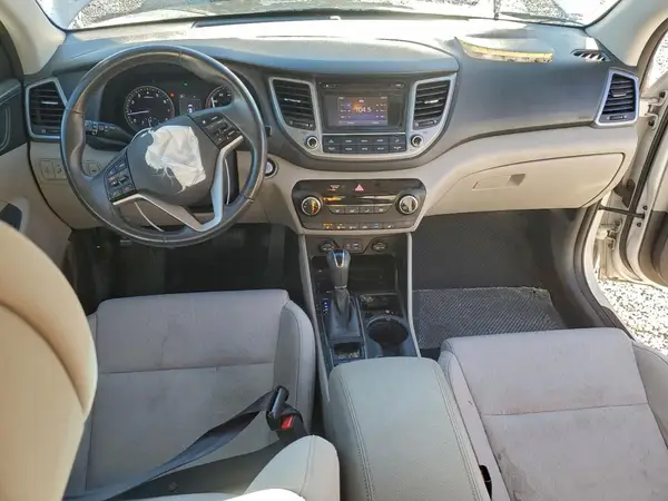 KM8J3CA27HU533041 2017 HYUNDAI TUCSON - Image 8