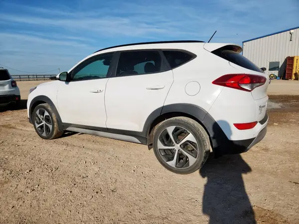 KM8J3CA27HU566508 2017 HYUNDAI TUCSON - Image 2