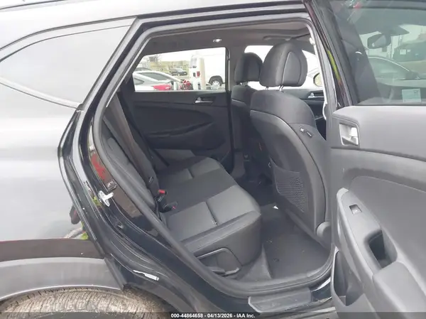 KM8J3CA27HU572020 2017 HYUNDAI TUCSON - Image 8