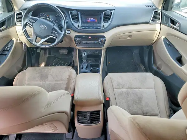 KM8J3CA27HU592588 2017 HYUNDAI TUCSON - Image 8