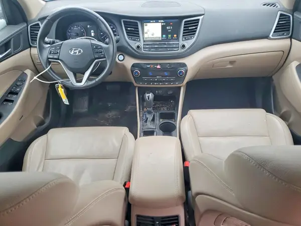 KM8J3CA27JU603529 2018 HYUNDAI TUCSON - Image 8
