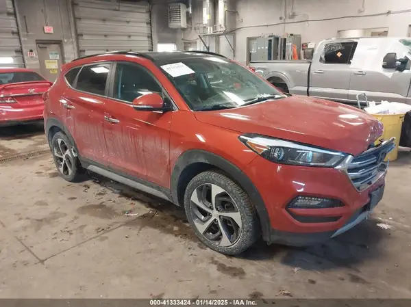 KM8J3CA27JU606060 2018 HYUNDAI TUCSON - Image 1