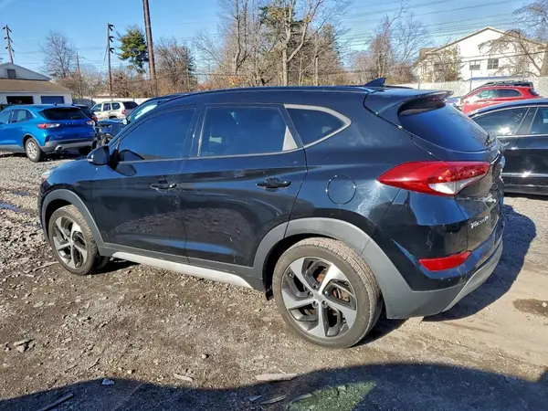 KM8J3CA27JU630634 2018 HYUNDAI TUCSON - Image 2