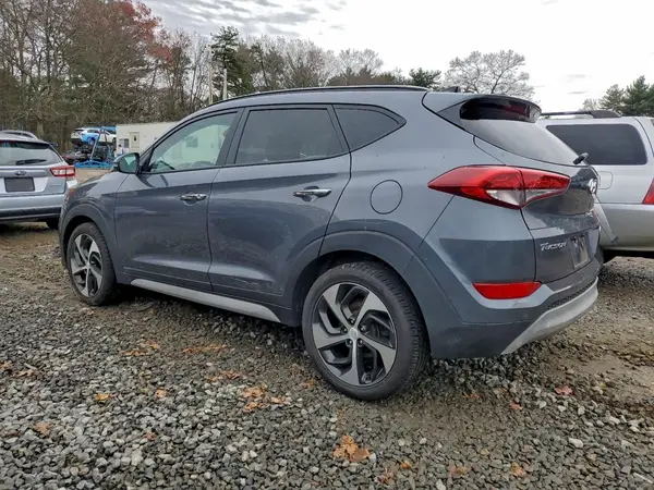 KM8J3CA27JU647885 2018 HYUNDAI TUCSON - Image 2