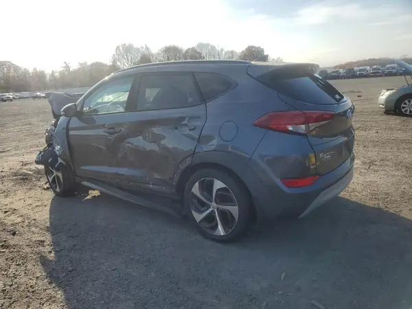 KM8J3CA27JU686041 2018 HYUNDAI TUCSON - Image 2