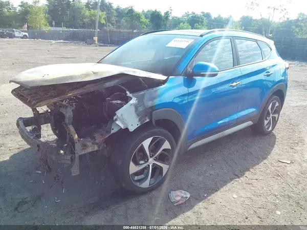 KM8J3CA27JU699551 2018 HYUNDAI TUCSON - Image 2