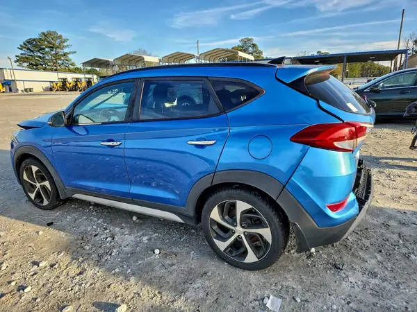 KM8J3CA27JU700049 2018 HYUNDAI TUCSON - Image 2