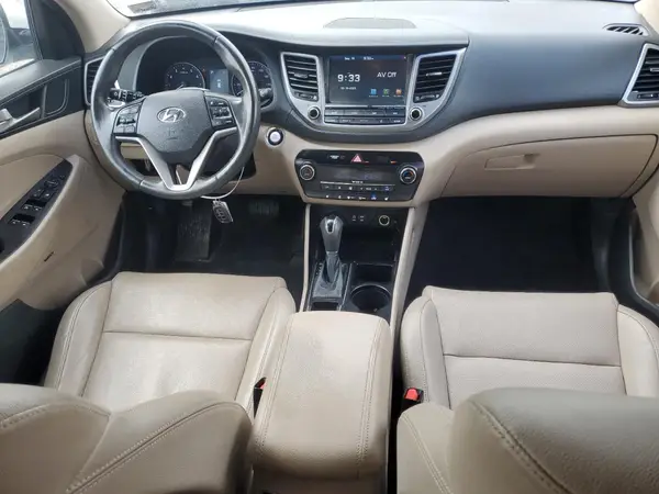 KM8J3CA27JU721628 2018 HYUNDAI TUCSON - Image 8