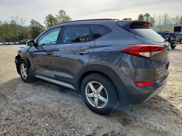 KM8J3CA27JU777732 2018 HYUNDAI TUCSON - Image 2