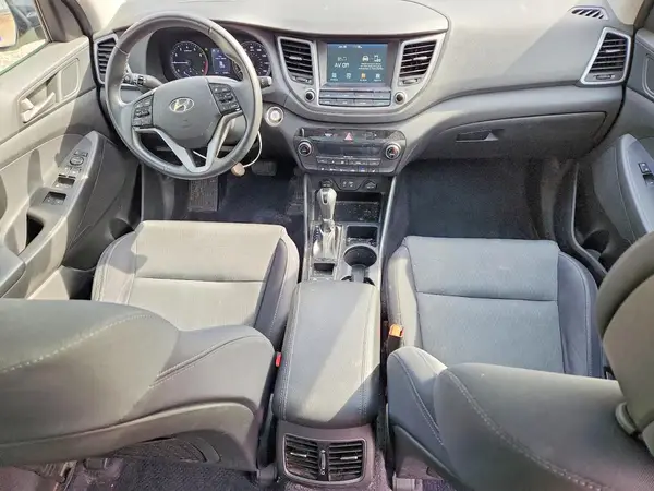 KM8J3CA27JU777732 2018 HYUNDAI TUCSON - Image 8