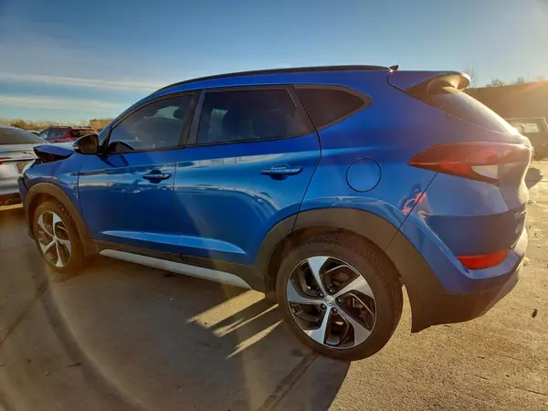 KM8J3CA27JU791663 2018 HYUNDAI TUCSON - Image 2