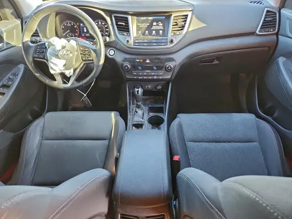 KM8J3CA27JU791663 2018 HYUNDAI TUCSON - Image 8