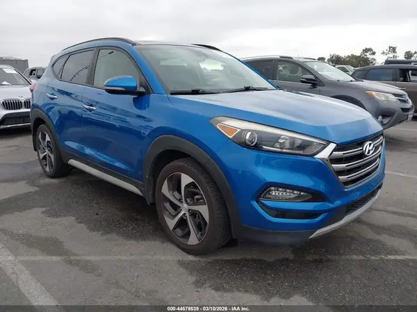 KM8J3CA27JU819252 2018 HYUNDAI TUCSON - Image 1