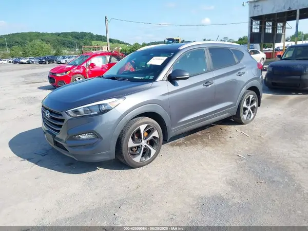 KM8J3CA28GU023182 2016 HYUNDAI TUCSON - Image 2