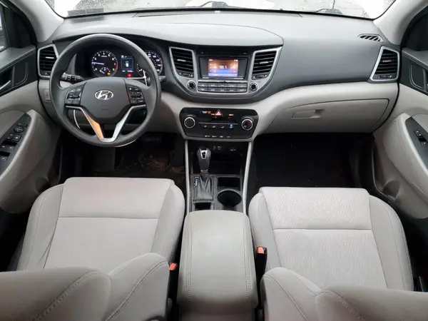 KM8J3CA28GU041312 2016 HYUNDAI TUCSON - Image 8
