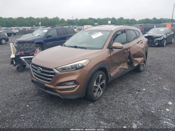 KM8J3CA28GU047501 2016 HYUNDAI TUCSON - Image 2