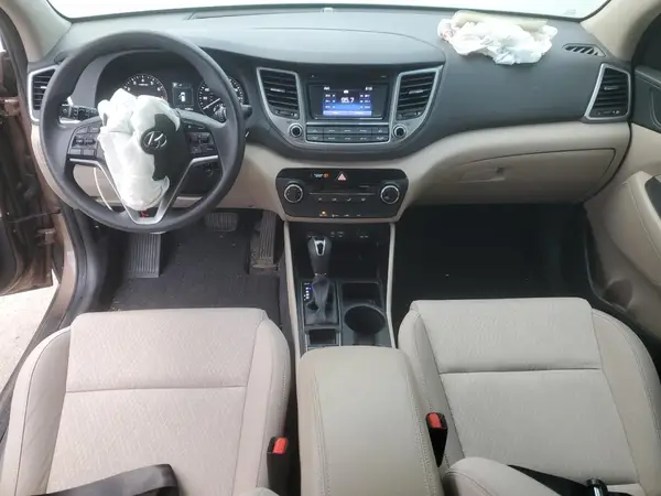 KM8J3CA28GU048017 2016 HYUNDAI TUCSON - Image 8