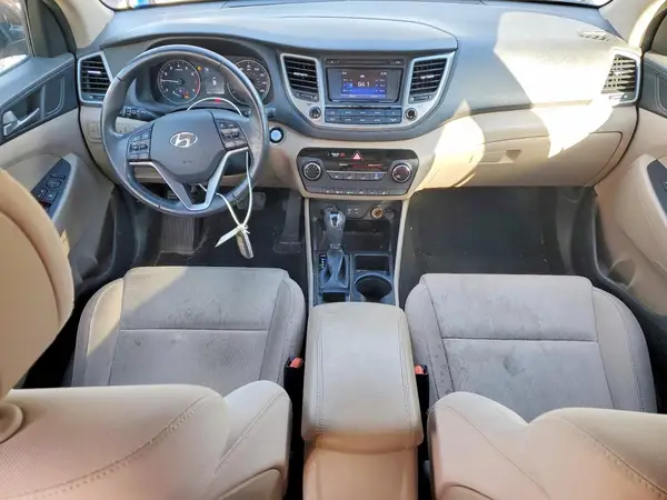 KM8J3CA28GU053685 2016 HYUNDAI TUCSON - Image 8