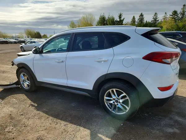 KM8J3CA28GU058272 2016 HYUNDAI TUCSON - Image 2