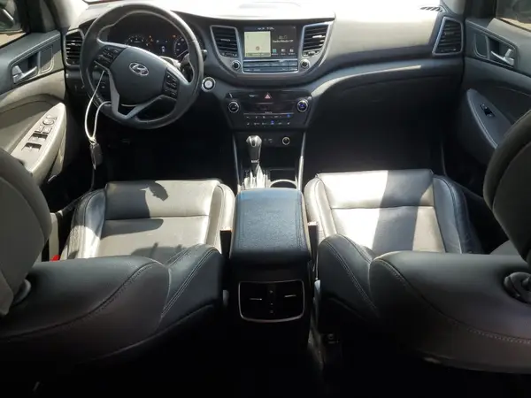 KM8J3CA28GU058353 2016 HYUNDAI TUCSON - Image 8