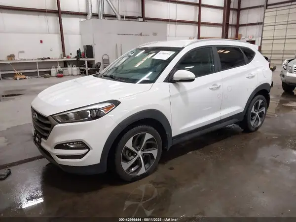 KM8J3CA28GU059728 2016 HYUNDAI TUCSON - Image 2