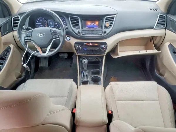 KM8J3CA28GU073547 2016 HYUNDAI TUCSON - Image 8