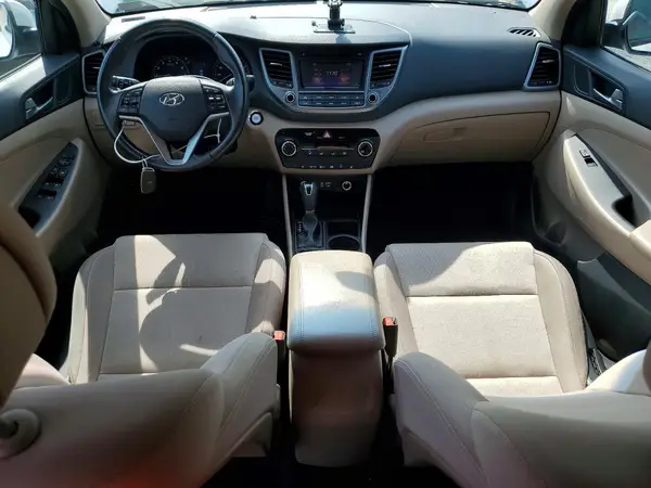 KM8J3CA28GU073631 2016 HYUNDAI TUCSON - Image 8