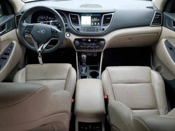 KM8J3CA28GU077016 2016 HYUNDAI TUCSON - Image 8
