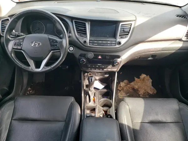 KM8J3CA28GU108703 2016 HYUNDAI TUCSON - Image 8