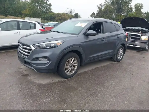KM8J3CA28GU116414 2016 HYUNDAI TUCSON - Image 2