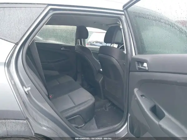 KM8J3CA28GU116414 2016 HYUNDAI TUCSON - Image 8