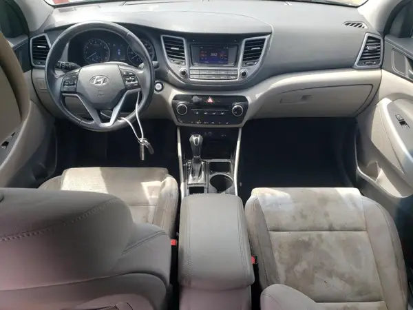 KM8J3CA28GU116672 2016 HYUNDAI TUCSON - Image 8