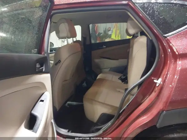 KM8J3CA28GU123752 2016 HYUNDAI TUCSON - Image 8