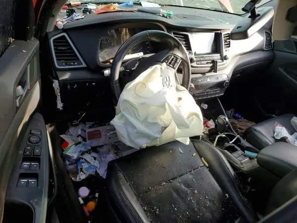 KM8J3CA28GU125856 2016 HYUNDAI TUCSON - Image 8