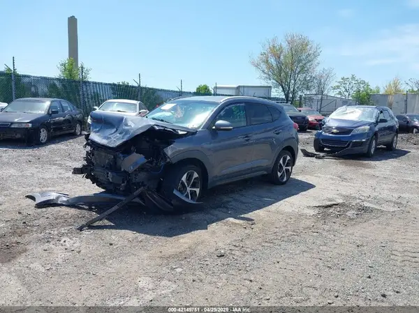 KM8J3CA28GU126098 2016 HYUNDAI TUCSON - Image 2