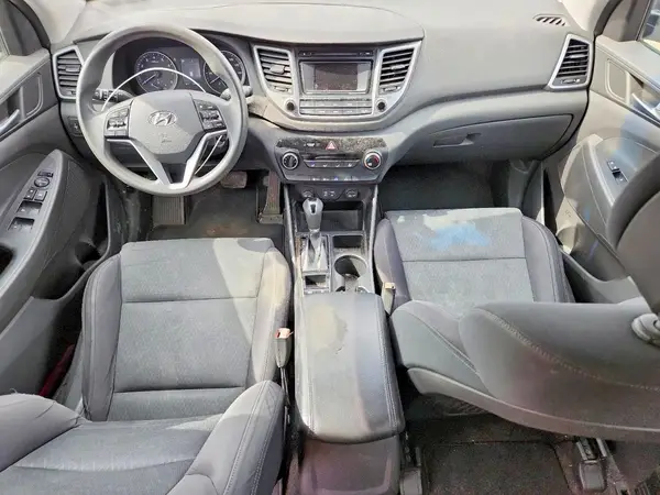 KM8J3CA28GU127106 2016 HYUNDAI TUCSON - Image 8