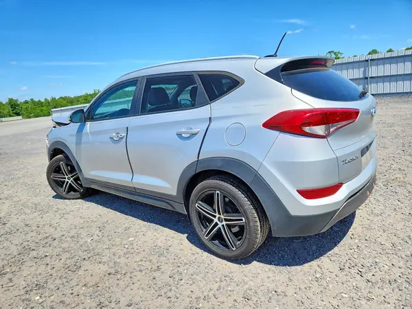 KM8J3CA28GU149655 2016 HYUNDAI TUCSON - Image 2