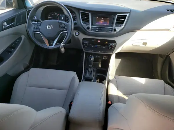 KM8J3CA28GU159053 2016 HYUNDAI TUCSON - Image 8