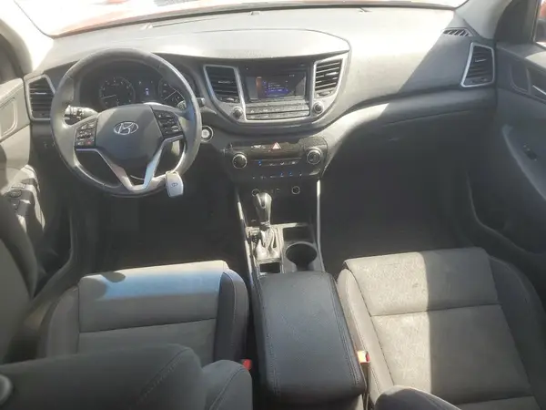 KM8J3CA28GU164527 2016 HYUNDAI TUCSON - Image 8