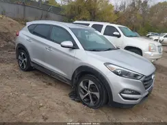 KM8J3CA28GU195924 2016 HYUNDAI TUCSON