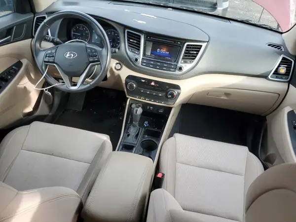 KM8J3CA28GU200975 2016 HYUNDAI TUCSON - Image 8