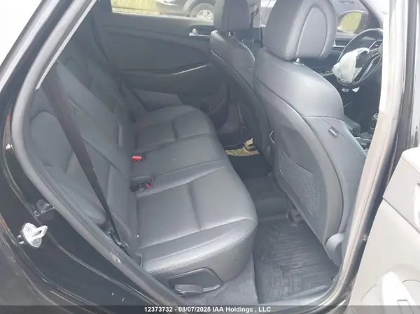 KM8J3CA28GU219056 2016 HYUNDAI TUCSON - Image 8