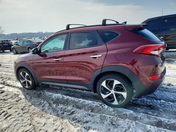 KM8J3CA28GU224807 2016 HYUNDAI TUCSON - Image 2